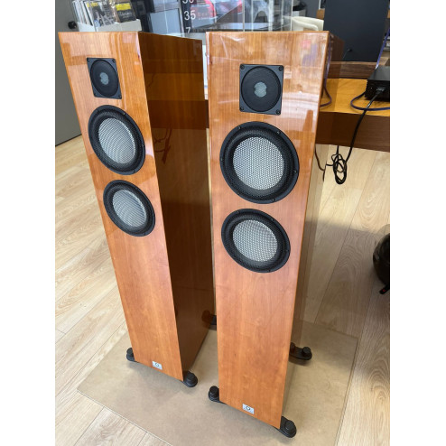Marten Miles III* (*PRE-OWNED)