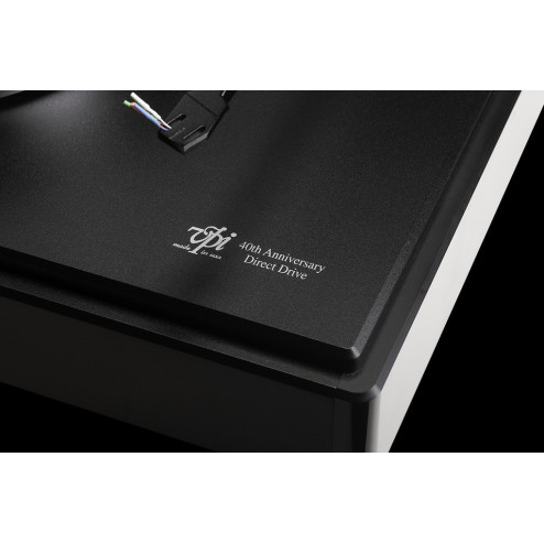 VPI HW-40 Direct Drive BLack Edition* (*NEW, SEALED)