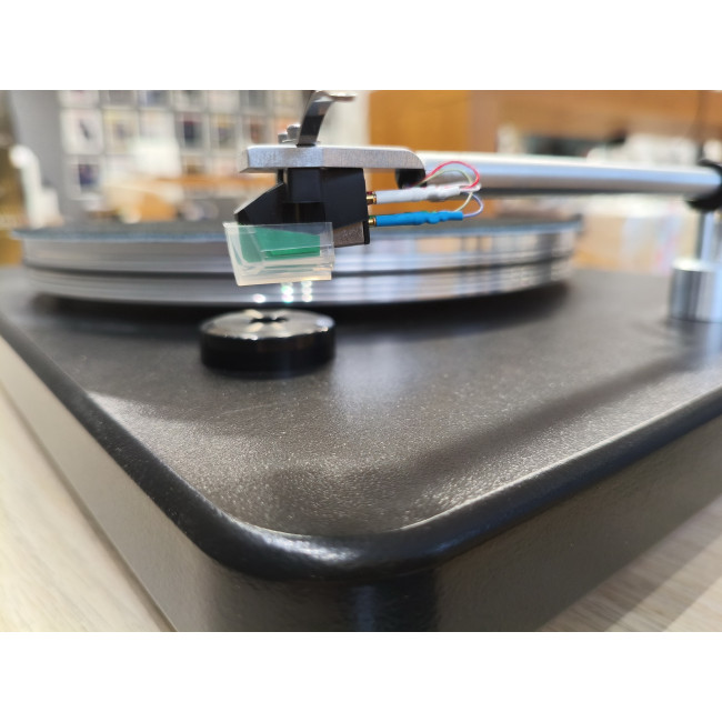 VPI Cliffwood Satin Black* (*PRE-OWNED)