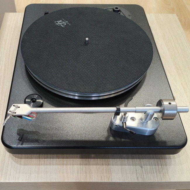 VPI Cliffwood Satin Black* (*PRE-OWNED)