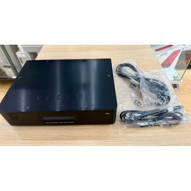 Keces P8 8A Ultra Low Noise Dual Zone Linear Power Supply* (*PRE-OWNED)