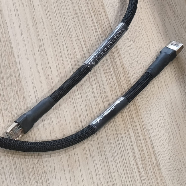 Synergistic Research FOUNDATION Ethernet Cable 1m