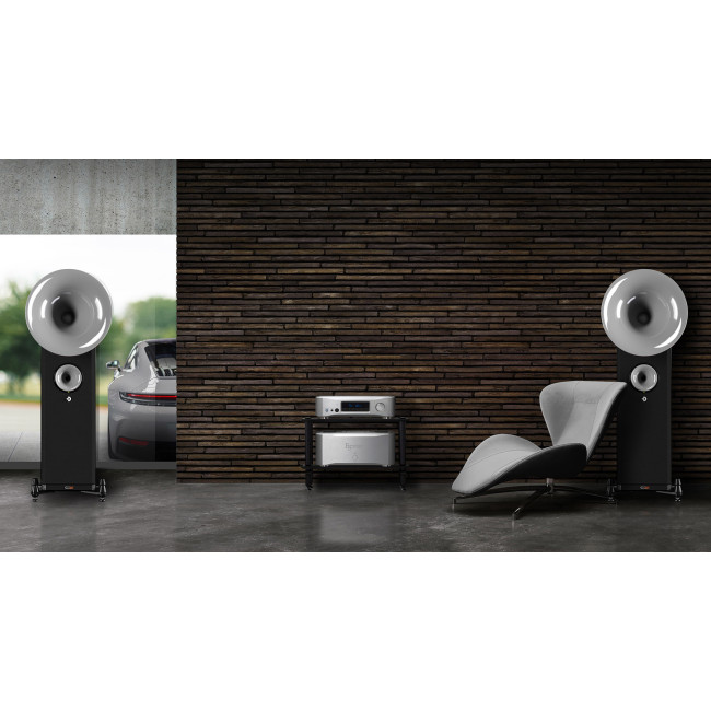 N-05XE Network DAC Preamplifier Black