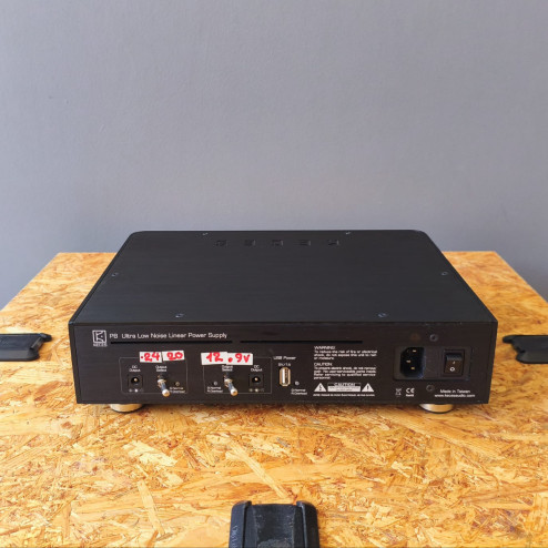 Keces P8 8A Ultra Low Noise Dual Zone Linear Power Supply* (*PRE-OWNED)