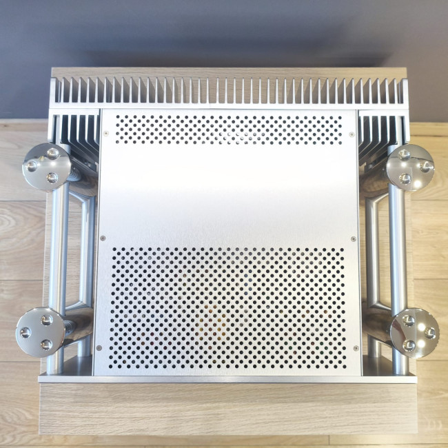 Chord SPM 1050 Power Amplifier Silver