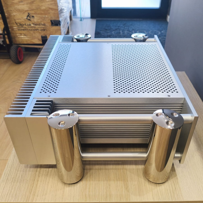 Chord SPM 1050 Power Amplifier Silver