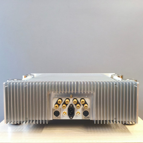 Chord SPM 1050 Power Amplifier Silver