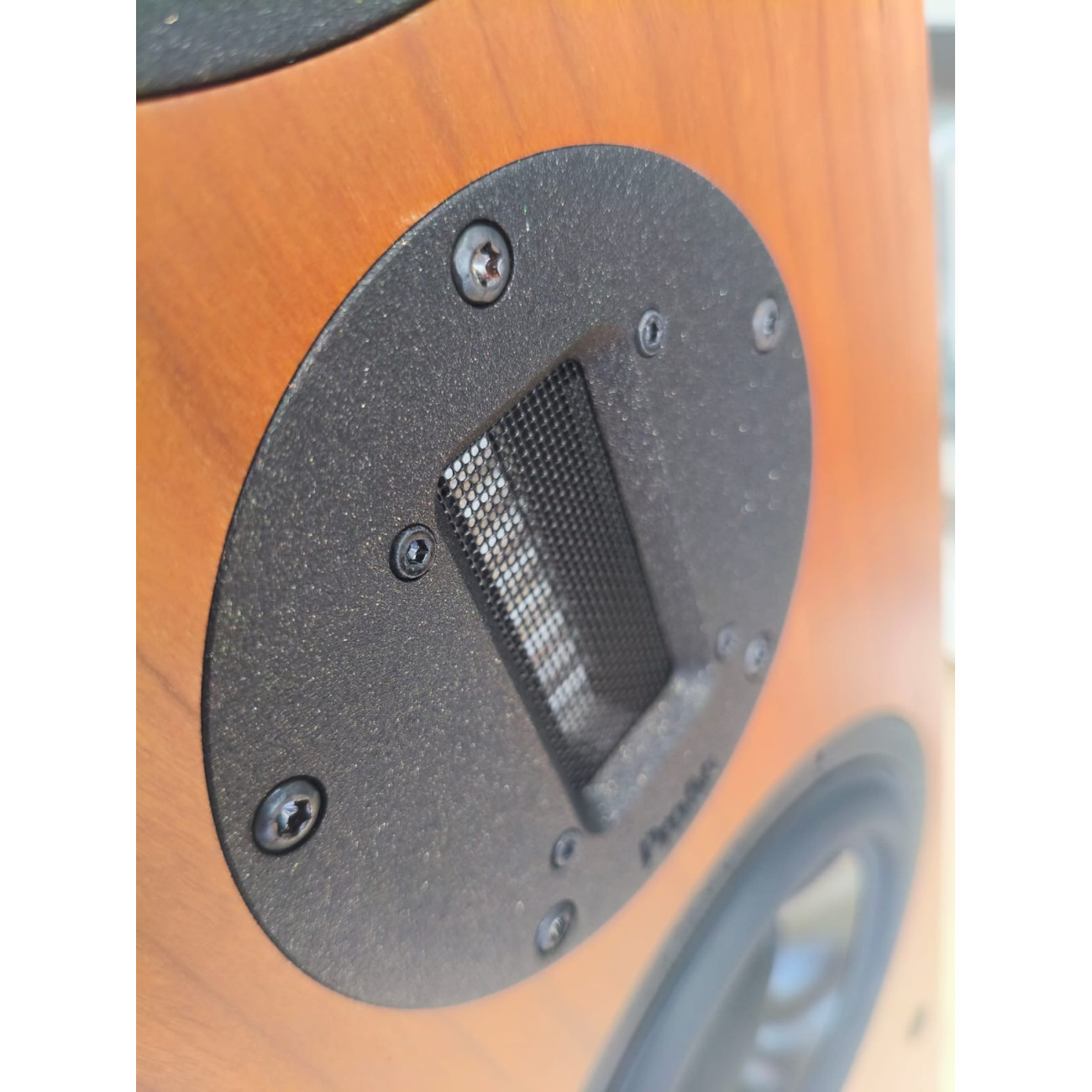 ProAc Response D40R Ribbon Cherry* (*PRE-OWNED)