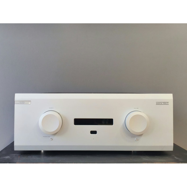 Musical Fidelity M8xi Super Integrated Amplifier* (*PRE-OWNED)