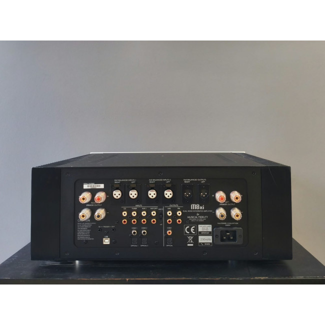 Musical Fidelity M8xi Super Integrated Amplifier* (*PRE-OWNED)
